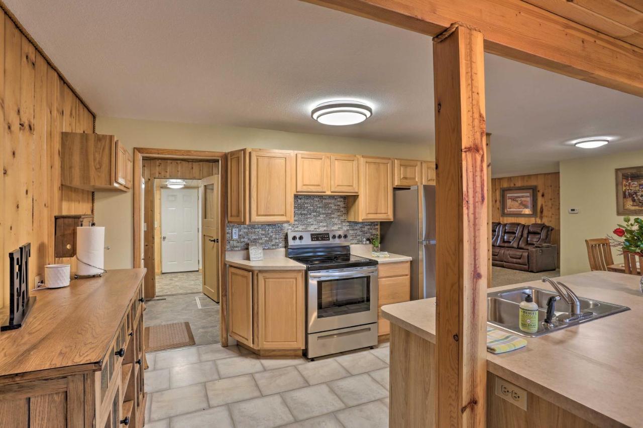 Rustic Spearfish Cabin On 12-Acre Trout Farm Extérieur photo
